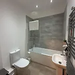 Sea View - 2 Bedrooms - Sleeps 4