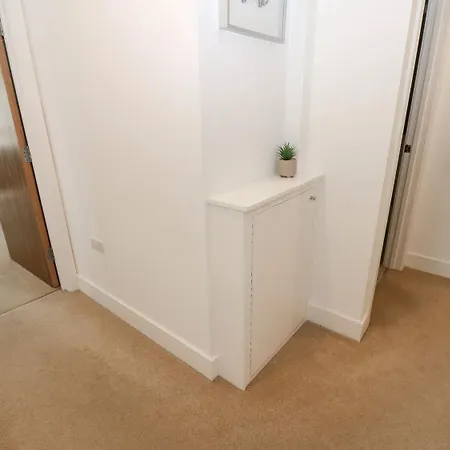 Sea View - 2 Bedrooms - Sleeps 4