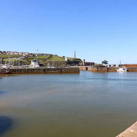 Sea View - 2 Bedrooms - Sleeps 4 * Whitehaven