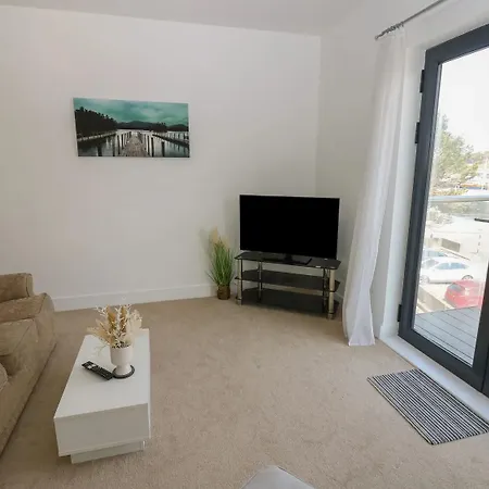 Apartment Sea View - 2 Bedrooms - Sleeps 4 Whitehaven