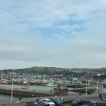 Apartment Sea View - 2 Bedrooms - Sleeps 4 *