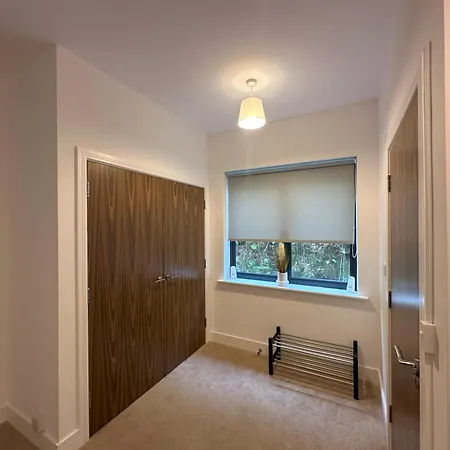 Sea View - 2 Bedrooms - Sleeps 4 *