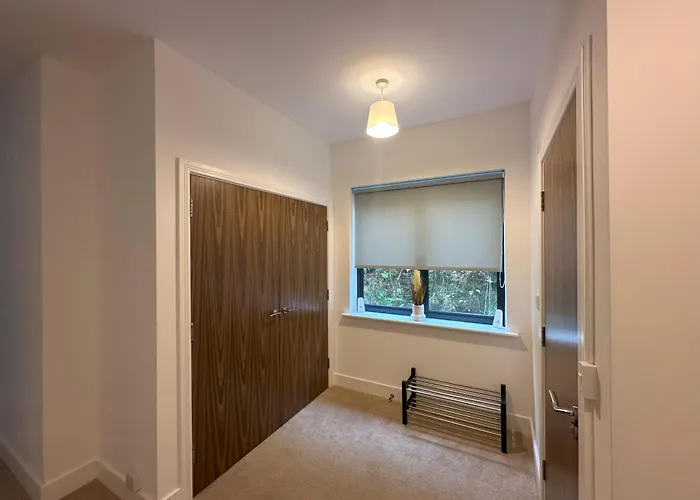 Sea View - 2 Bedrooms - Sleeps 4 *